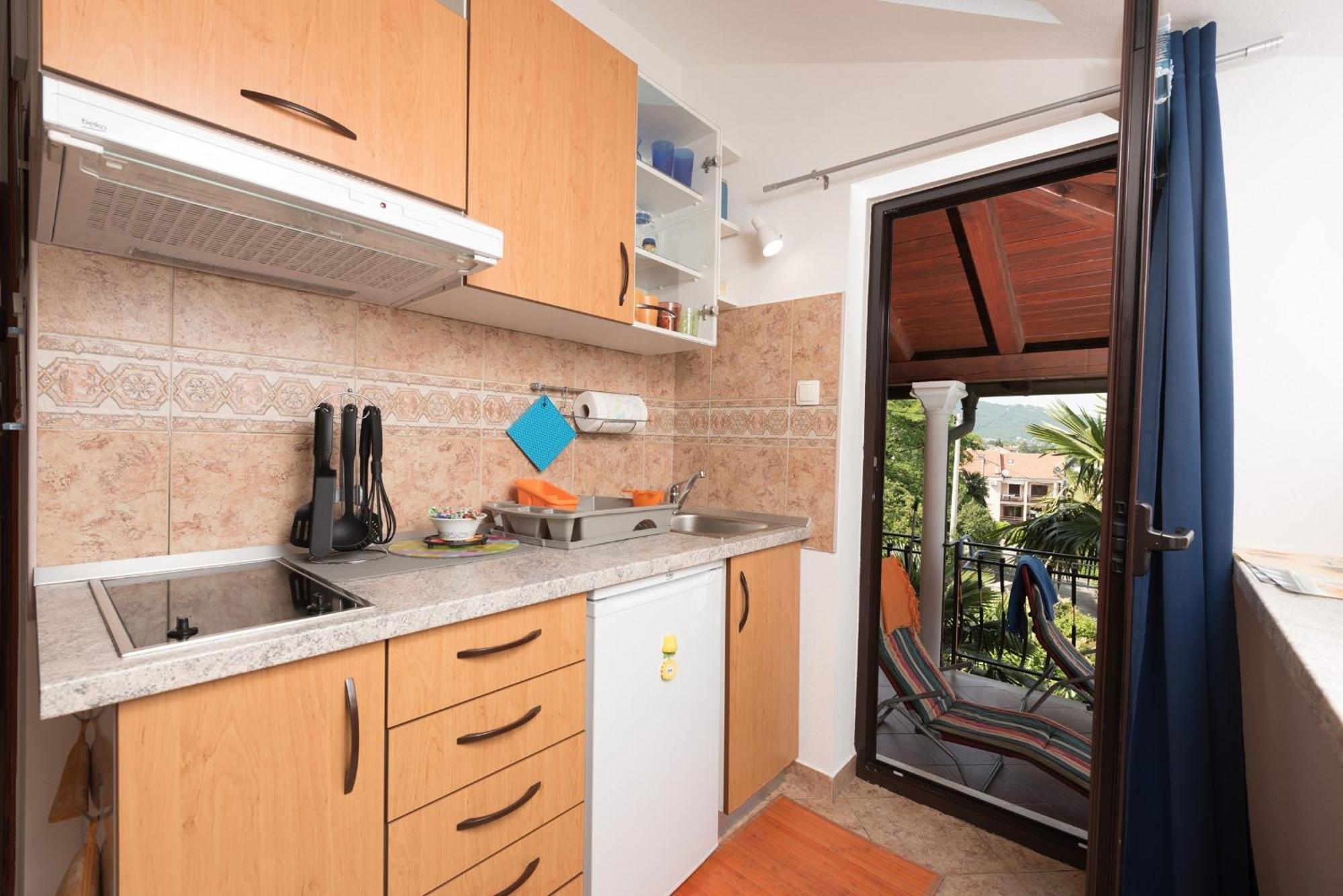 Apartments Villa Zara Lovran Εξωτερικό φωτογραφία