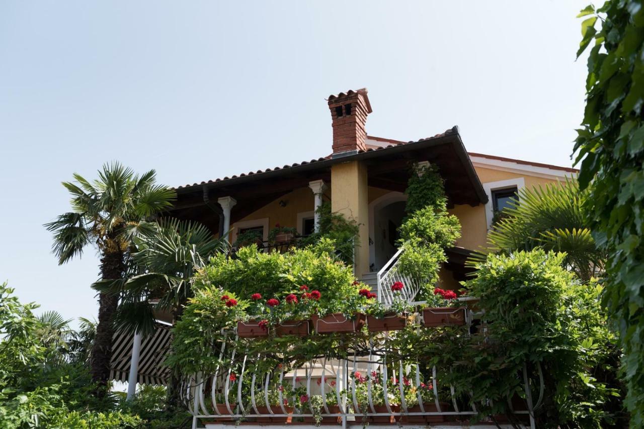 Apartments Villa Zara Lovran Εξωτερικό φωτογραφία