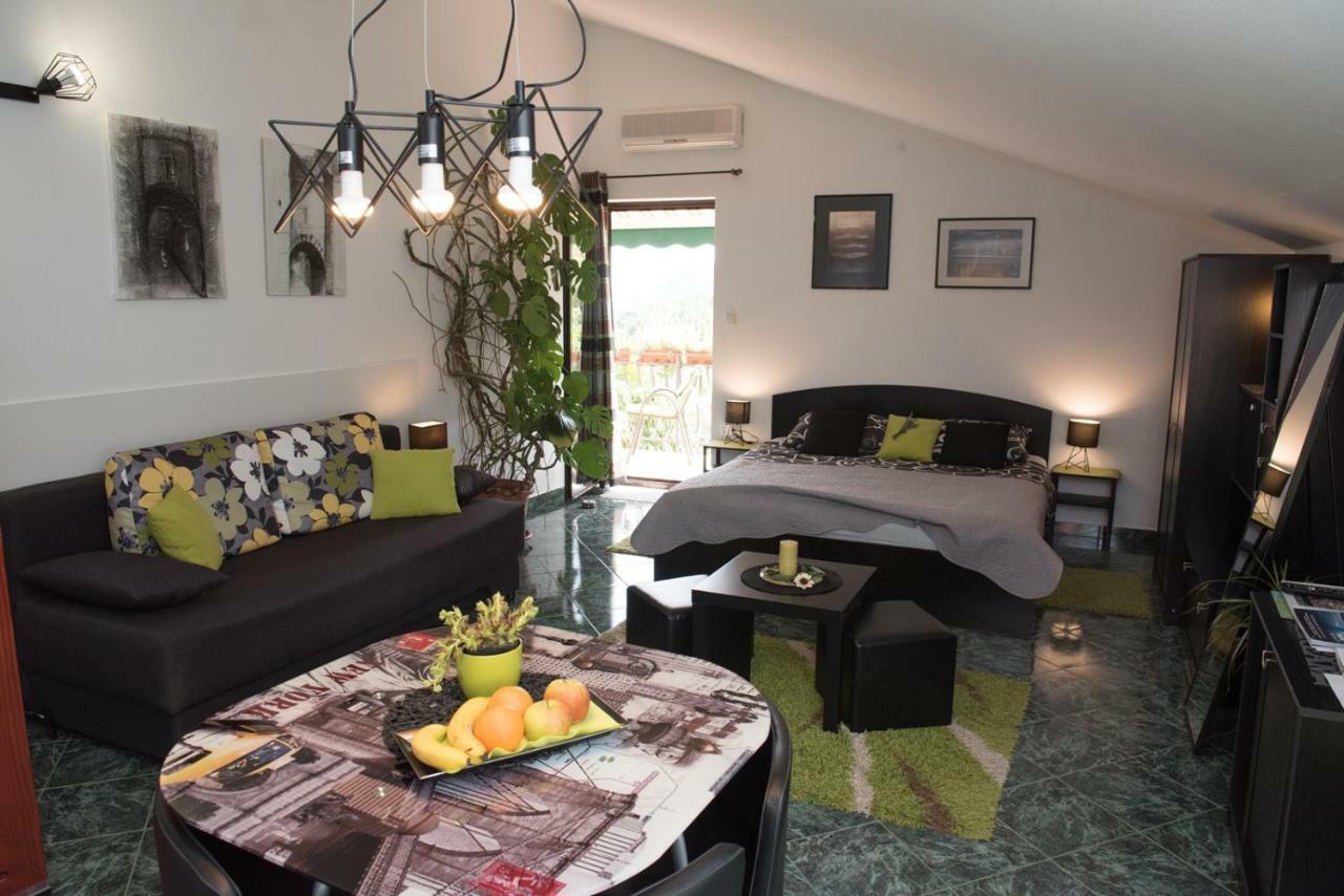 Apartments Villa Zara Lovran Εξωτερικό φωτογραφία